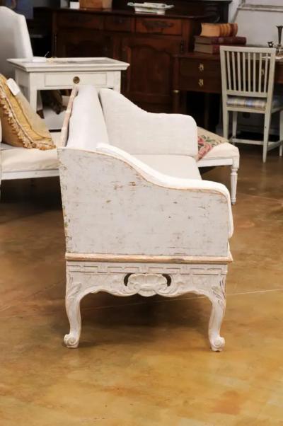 Swedish 1780s Rococo Painted Tr gsoffa with Carved Apron and Upholstery