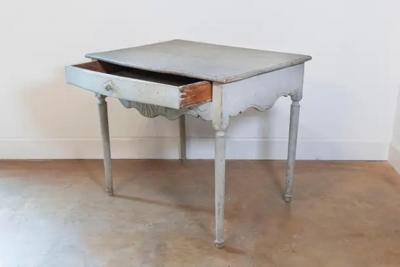 Swedish 1810s Period Gustavian Painted Side Table with Drawer and Carved Apron