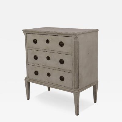 Swedish 1820s Gustavian Style Gray Painted Chest with Carved Semi Columns