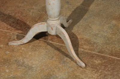 Swedish 1850s Grey Painted Gu ridon Pedestal Side Table with Wind Rose Motif