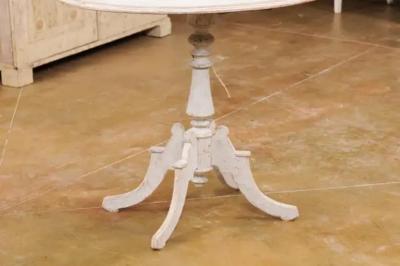 Swedish 1880s Painted Wood Gu ridon Table with Oval Top and Pedestal Base