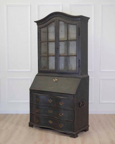 Swedish 18th Century Baroque Vitrine
