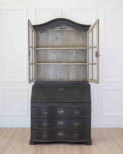 Swedish 18th Century Baroque Vitrine