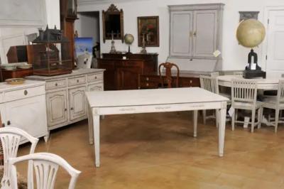 Swedish 1900 Gustavian Style Dining Table with Carved Apron and Fluted Legs