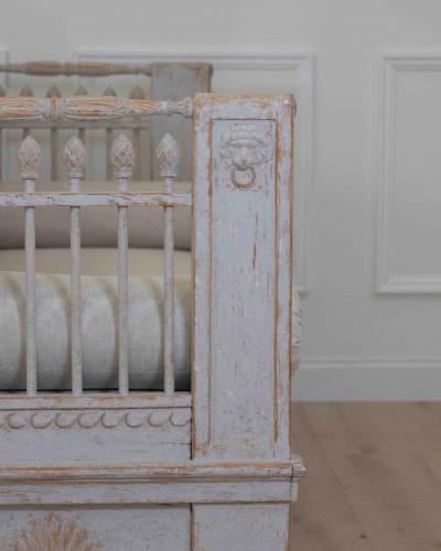 Swedish 19th Century Gustavian Painted Daybed