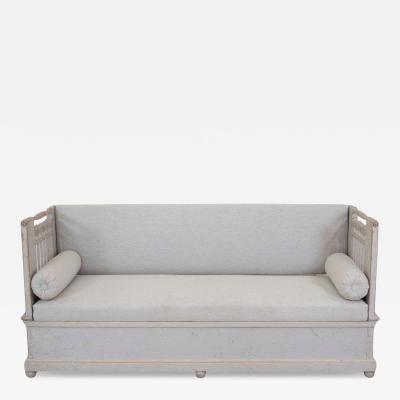 Swedish 19th Century Gustavian Painted Daybed