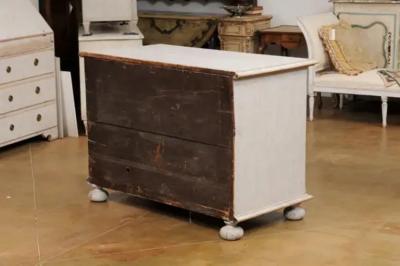 Swedish Baroque 1740s Painted Buffet with Carved Doors and Pullout Drawer
