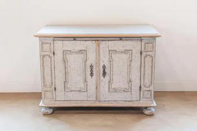 Swedish Baroque 1740s Painted Buffet with Carved Doors and Pullout Drawer