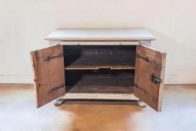 Swedish Baroque 1740s Painted Buffet with Carved Doors and Pullout Drawer