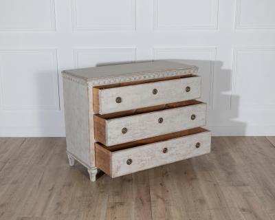 Swedish Chest of Drawers with Dentil Carving Mid 19th Century