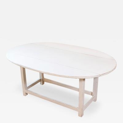 Swedish Grey Painted Oval Top Drop Leaf Coffee Table from the 20th Century