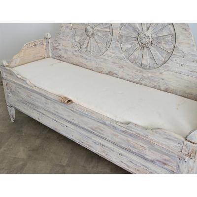 Swedish Gustavian 18th Century Painted Pine Settee with Storage