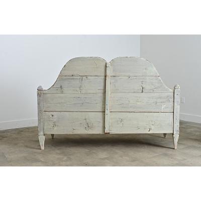 Swedish Gustavian 18th Century Painted Pine Settee with Storage