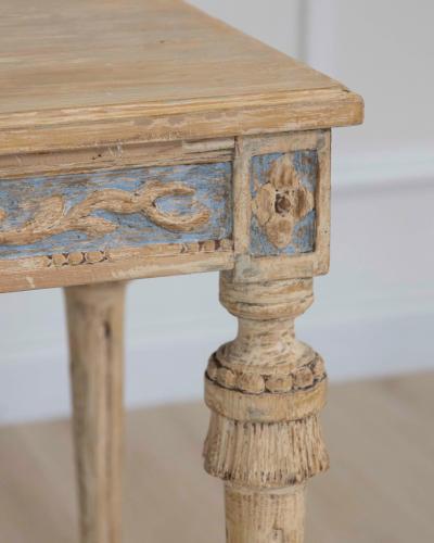 Swedish Gustavian Console Table with Carved Medallion circa 1860