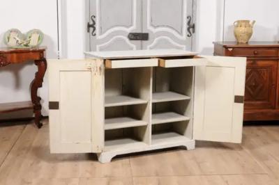 Swedish Gustavian Period 1810s Dove Gray Painted Sideboard with Diamond Motifs