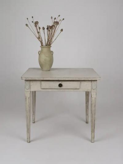 Swedish Gustavian Style 1850s Painted Desk with Single Drawer and Tapered Legs