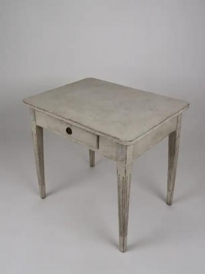 Swedish Gustavian Style 1850s Painted Desk with Single Drawer and Tapered Legs