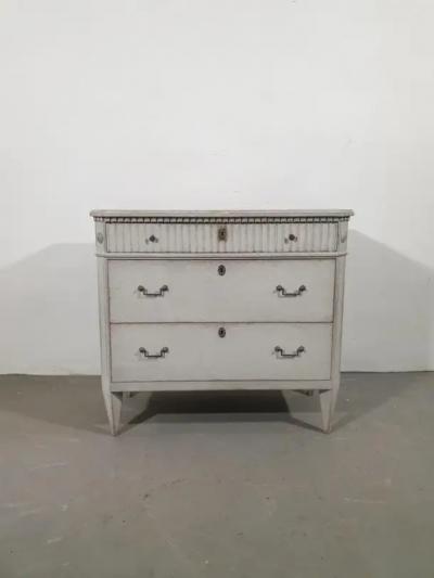 Swedish Gustavian Style 1860s Gray Painted Three Drawer Chest with Carved Drawer
