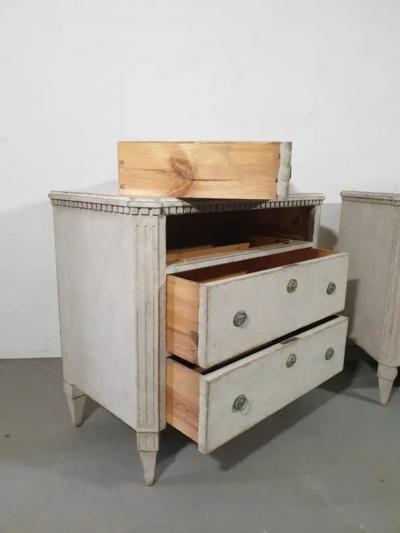 Swedish Gustavian Style 1870s Gray Painted and Carved Three Drawer Chests Pair