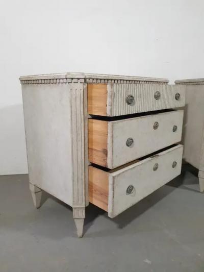 Swedish Gustavian Style 1870s Gray Painted and Carved Three Drawer Chests Pair