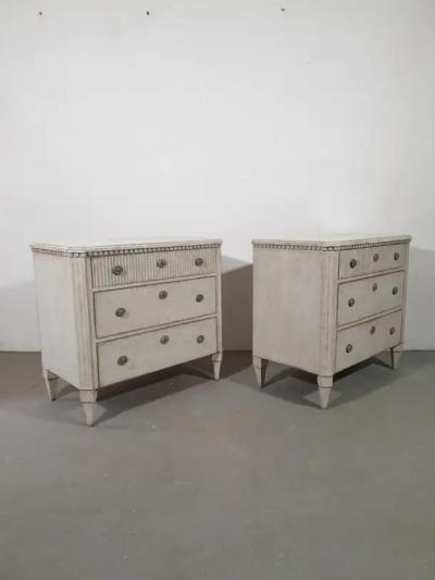 Swedish Gustavian Style 1870s Gray Painted and Carved Three Drawer Chests Pair