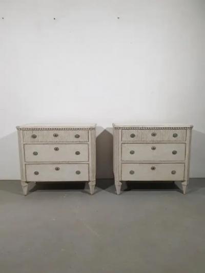 Swedish Gustavian Style 1870s Gray Painted and Carved Three Drawer Chests Pair