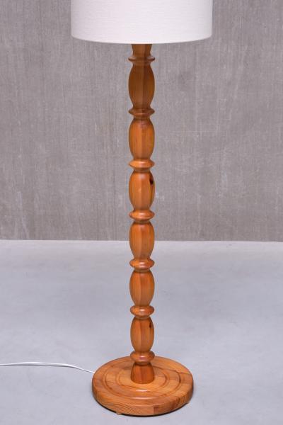 Swedish Modern Floor Lamp in Carved Solid Pine Wood 1960s