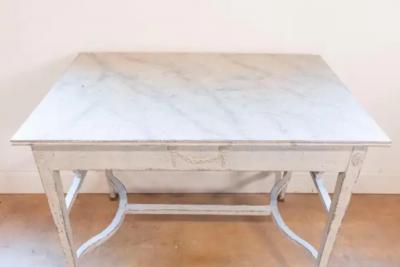 Swedish Neoclassical Style Painted Hall Table with Lyre Motifs and Lion Feet