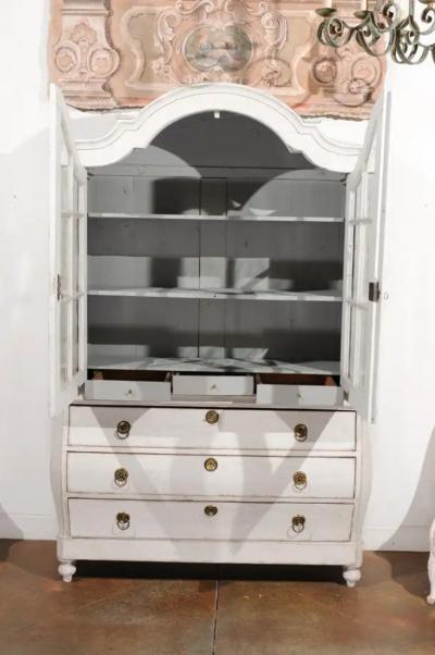 Swedish Rococo Style 19th Century Painted Wood Vitrine Cabinet with Glass Doors