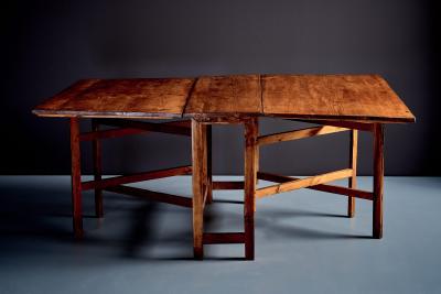 Swedish Table in Pine with two folding Leaves