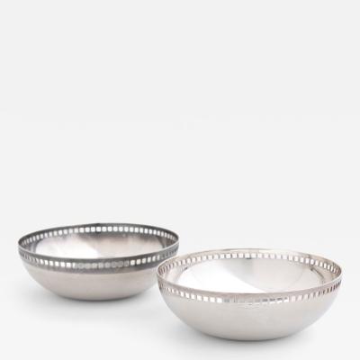 Swid Powell Pair of Richard Meier for Swid Powell Silver Plate Post Modern Bowls
