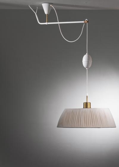 Swiveling and extending ceiling lamp