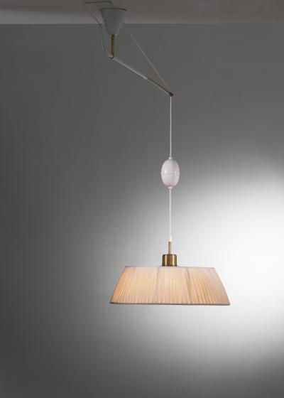 Swiveling and extending ceiling lamp