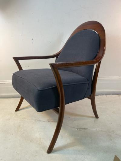 T H Robsjohn Gibbings MODERNIST PAIR OF ARMCHAIRS IN THE MANNER OF T H ROBSJOHN GIBBINGS