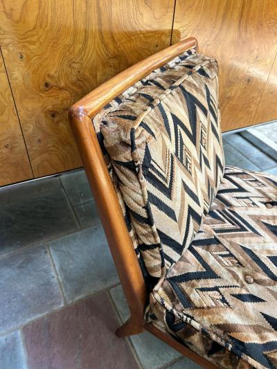 T H Robsjohn Gibbings Sensational T H Robsjohn Gibbings Slipper Lounge Chair for Widdicomb