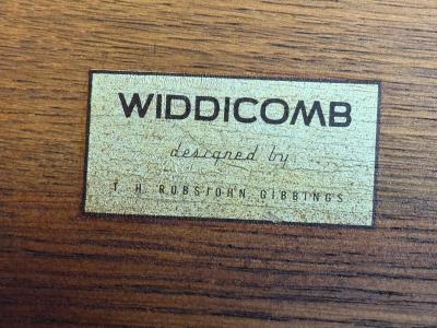 T H Robsjohn Gibbings T H Robsjohn Gibbings American Modern Mahogany End Tables USA 1950s