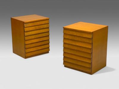 T H Robsjohn Gibbings T H Robsjohn Gibbings American Modern Maple Nightstands USA 1960s