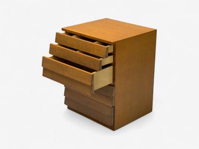 T H Robsjohn Gibbings T H Robsjohn Gibbings American Modern Maple Nightstands USA 1960s