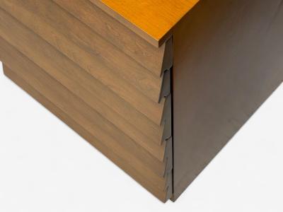 T H Robsjohn Gibbings T H Robsjohn Gibbings American Modern Maple Nightstands USA 1960s