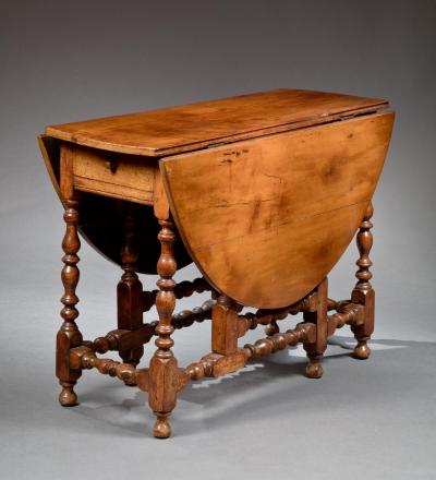 THE CLUETT FAMILY RARE EARLY GATELEG TABLE