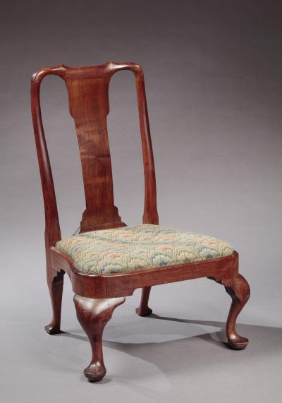 THE GODDARD FAMILY QUEEN ANNE SLIPPER CHAIR