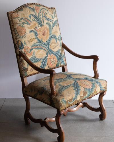 TWO 18TH CENTURY REG NCE PERIOD FRENCH ARMCHAIRS