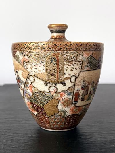 Taizan Yohei Fine and Rare Miniature Satsuma Vase by Taizan Yohei