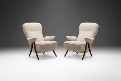 Theo Ruth Pair of Theo Ruth Model 105 Hairpin Armchairs for Artifort Netherlands 1950s