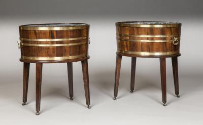 Thomas Chippendale Antique English Rare Pair of Georgian Period Oval Wine Coolers Jardinieres