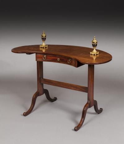Thomas Chippendale Antique Georgian Period Chippendale Fashion Kidney Writing Table Desk
