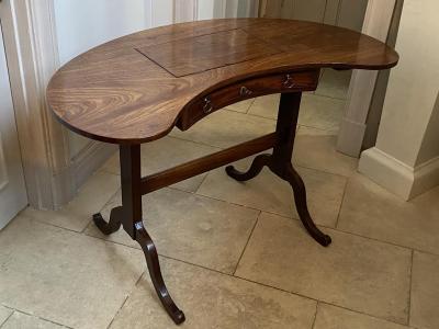 Thomas Chippendale Chippendale Mahogany Kidney Shape Reading Writing Dressing Table Circa 1775