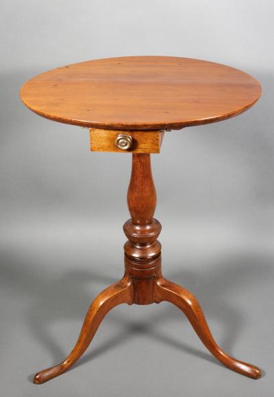 Thomas Chippendale Chippendale Walnut and Mahogany Tripod Table
