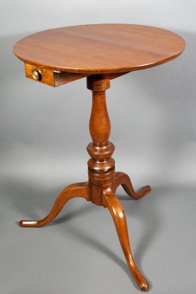 Thomas Chippendale Chippendale Walnut and Mahogany Tripod Table