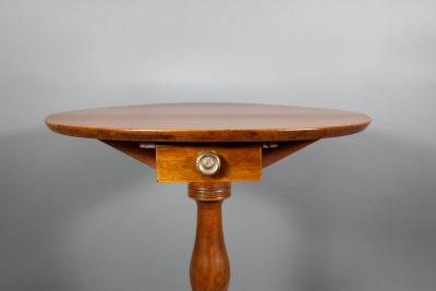 Thomas Chippendale Chippendale Walnut and Mahogany Tripod Table